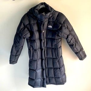 women north face knee length winter coat size small